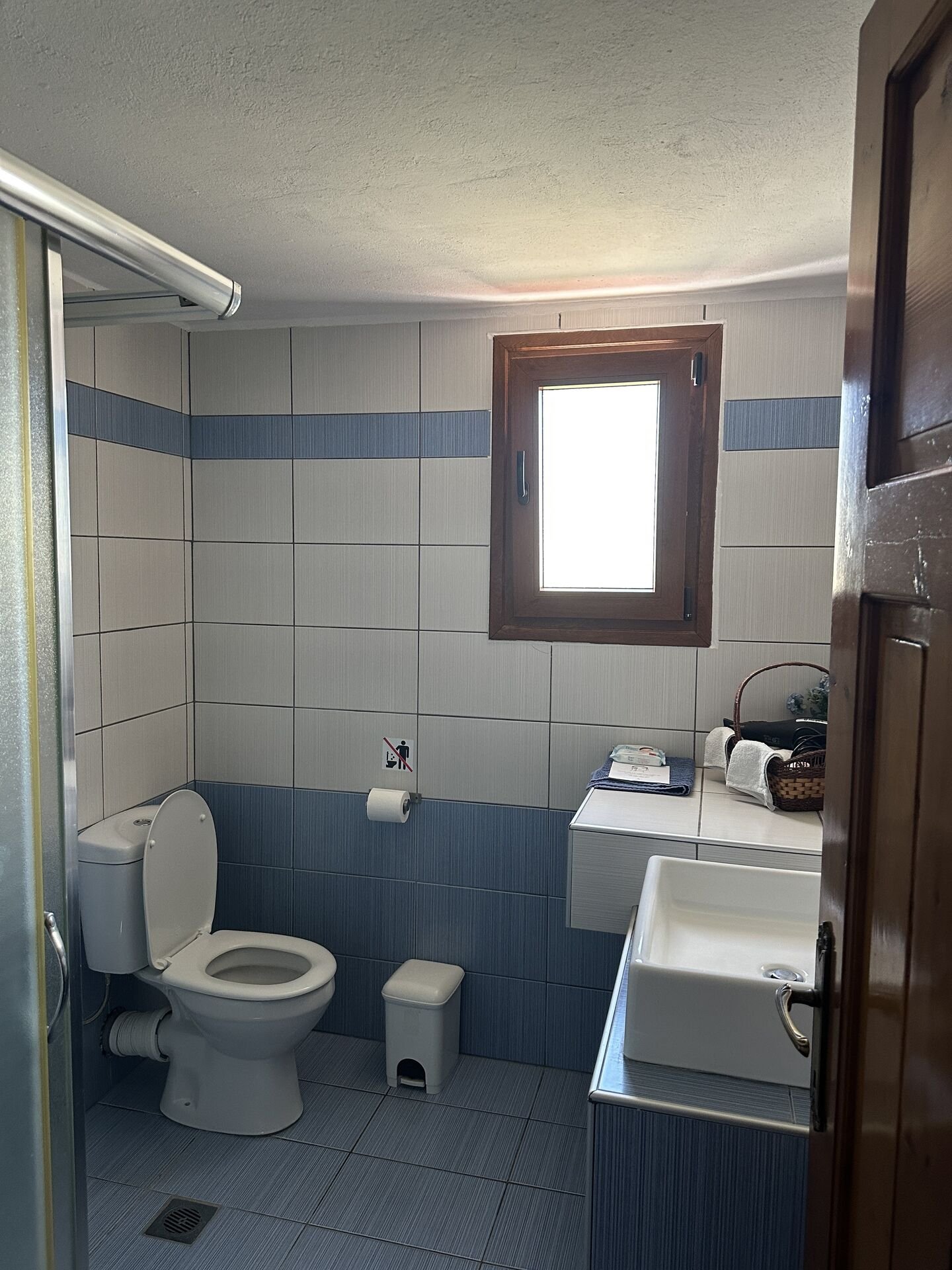 First Floor photo 8